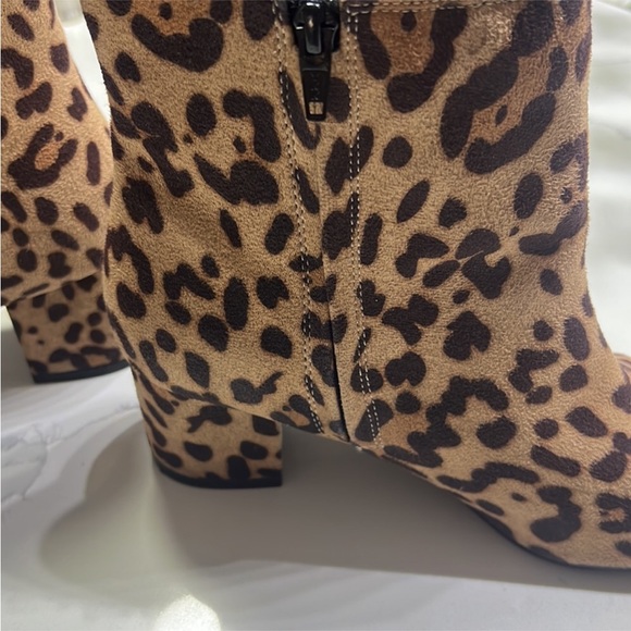 Time And Tru Brown Leopard Cheetah Print Ankle Bootie Boots NWOT - Picture 7 of 13